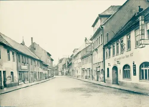 Foto Triptis in Thüringen, Straßenpartie, HO Gaststätte Grüner Baum, 1955