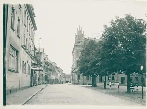 Foto Triptis in Thüringen, Straßenpartie, Hotel, Ratskeller