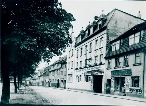 Foto Triptis in Thüringen, Straßenpartie, Hotel Mohren, Inh. Otto Dassler, Geschäft, Reklame Maggi