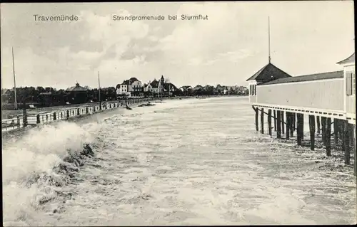 Ak Lübeck Travemünde, Strandpromenade bei Sturmflut