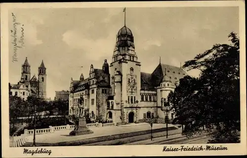 Ak Magdeburg an der Elbe, Kaiser-Friedrich-Museum, Denkmal