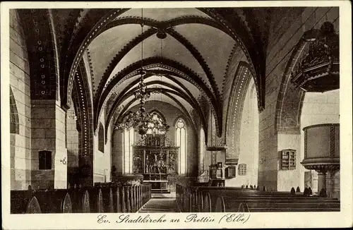 Ak Stadt Prettin an der Elbe Annaburg, Ev. Stadtkirche, Innenansicht
