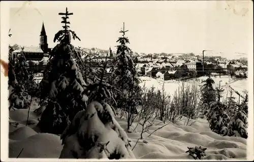 Foto Ak Johanngeorgenstadt im Erzgebirge, Winteransicht, Blick auf den Ort