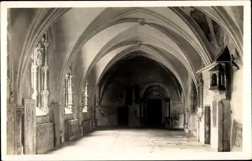 Foto Ak Regensburg an der Donau Oberpfalz, Kreuzgang