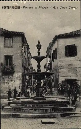 Ak Montefiascone Lazio, Fontana di Piazza V. E. e Corso Cavour