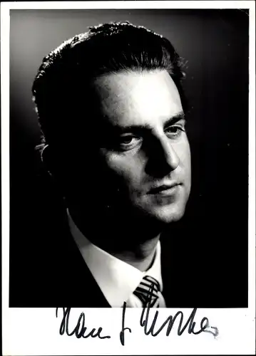 Foto Ak Opernsänger Hans Günter Nöcker, Portrait, Autogramm