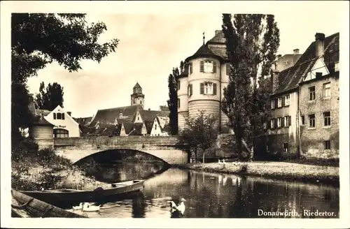 Ak Donauwörth in Schwaben Bayern, Riedertor, Ruderboot, Brücke