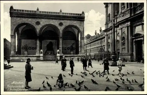Ak München, Feldherrnhalle, Taubenfütterung