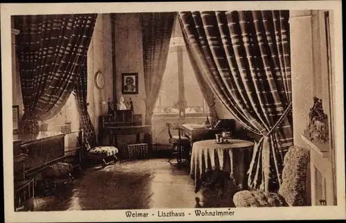 Ak Weimar in Thüringen, Liszthaus, Wohnzimmer