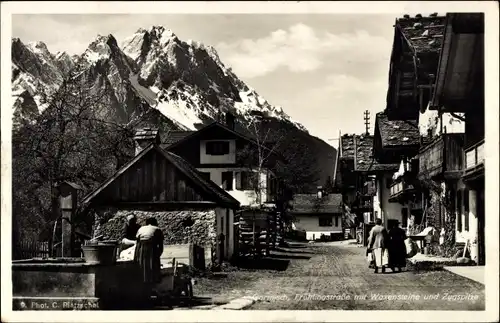 Ak Garmisch Partenkirchen in Oberbayern, Frühlingstraße, Waxensteine und Zugspitze