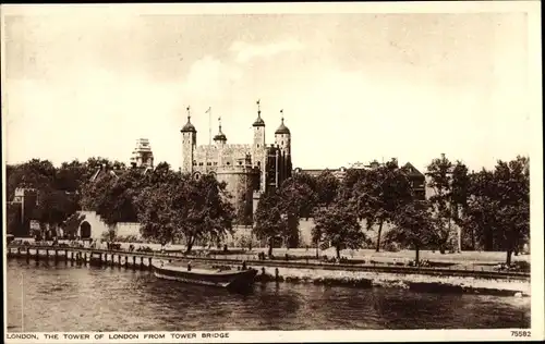 Ak London City England, The Tower of London from Tower Bridge
