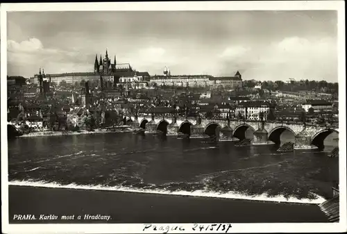 Ak Praha Prag Tschechien, Karluv most a Hradcany, Karlsbrücke, Hradschin