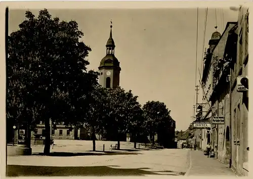 Foto Triptis in Thüringen, Markt, Kirche, Hotel, Polstereigeschäft, Litfaßsäule