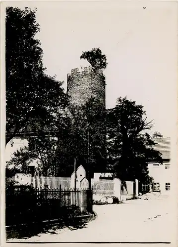 Foto Triptis in Thüringen, Schlossturm, Straßenpartie