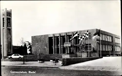 Ak Bladel Nordbrabant Niederlande, Gemeentehuis, Uhrenturm