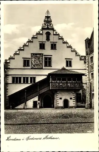 Ak Lindau im Bodensee Schwaben, Rathaus, überdachte Treppe