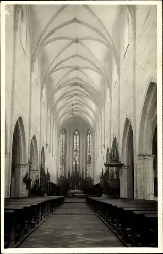 Foto Ak Regensburg an der Donau Oberpfalz, Kircheninnenraum, Altar, Kanzel