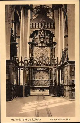 Ak Lübeck, Marienkirche, Innenansicht, Astronomische Uhr