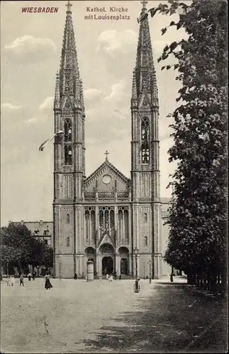 Ak Wiesbaden in Hessen, Kathol. Kirche mit Louisenplatz