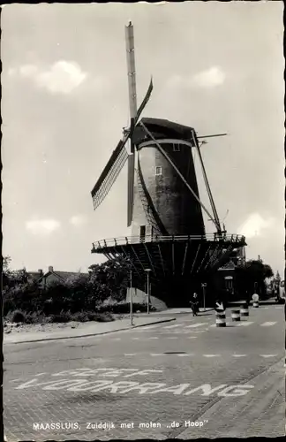 Ak Maassluis Südholland, Zuiddijk met molen de Hoop