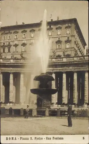 Foto Ak Roma Rom Lazio, Piazza S. Pietro, Una Fontana