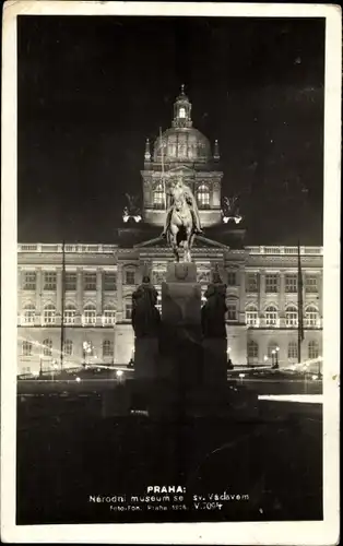 Ak Praha Prag Tschechien, Nationalmuseum mit Statue