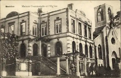 Ak Battice Wallonien Lüttich, Maison Communale et l'Eglise, Gemeindehaus, Kirche