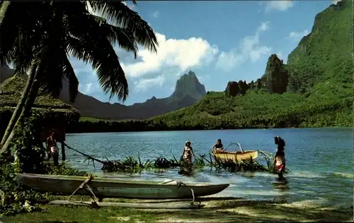 Ak Moorea Französisch Polynesien, La peche se fait frequemment avec des palmes tressees