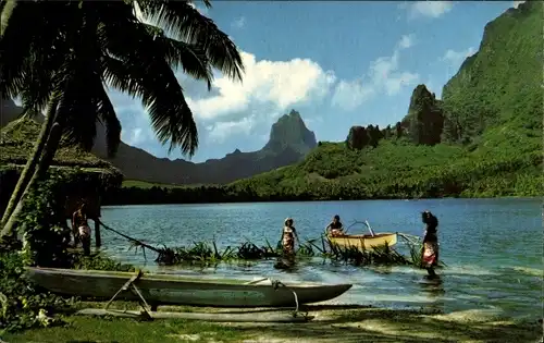 Ak Moorea Französisch Polynesien, La peche se fait frequemment avec des palmes tressees