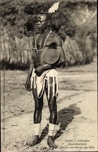 Ak Afrique Occidentale, Diola en tenue de fete