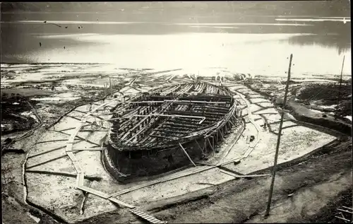 Foto Ak Werft, Bau eines Schiffes, Konstruktion, Baustelle