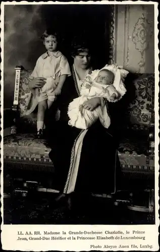 Ak Großherzogin Charlotte von Luxemburg, Prinz Jean, Prinzessin Elisabeth, Portrait