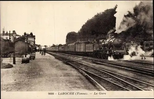 Ak Laroche Yonne, La Gare, Bahnhof, Gleisseite, Dampflok