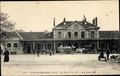 Ak Lons le Saunier Jura, La Gare, Kutsche