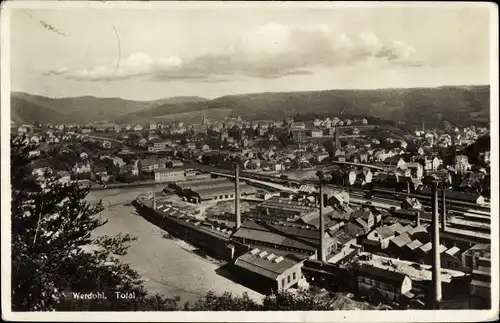 Ak Werdohl im Sauerland, Gesamtansicht mir Fabrik