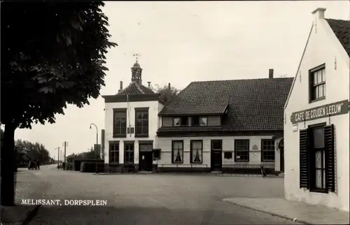 Ak Melissant Südholland, Dorpsplein, Cafe de Gouden Leeuw