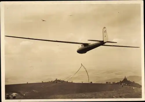 Ak Gersfeld in der Rhön Hessen, Wasserkuppe, Segelflugzeug Darmstadt beim Start