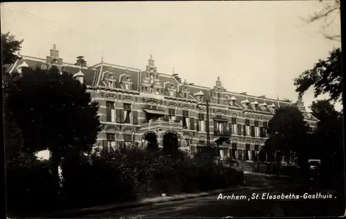 Foto Ak Arnhem Gelderland Niederlande, St. Elesabeth's Gasthuis