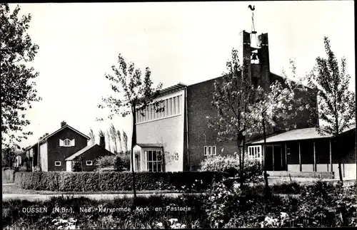 Ak Dussen Nordbrabant, Ned. Ref. Kerk en Pastorie