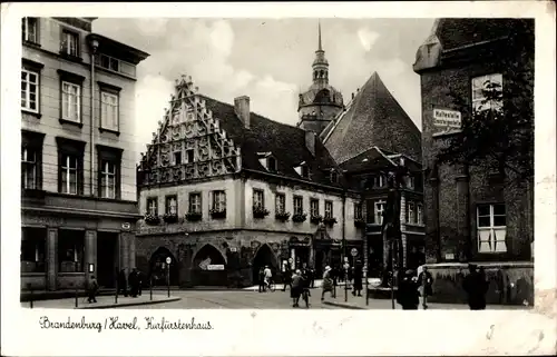 Ak Brandenburg an der Havel, Kurfürstenhaus, Statue, Wohnhäuser