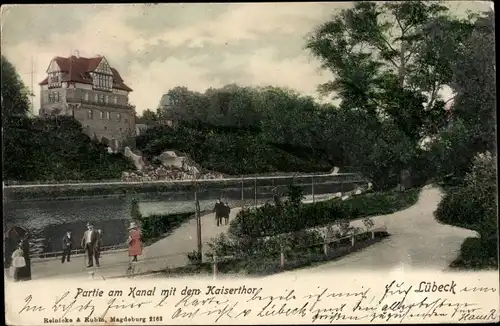 Ak Hansestadt Lübeck, Partie am Kanal mit dem  Kaisertor