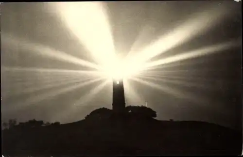 Ak Kloster Insel Hiddensee in der Ostsee, Leuchtturm bei Nacht