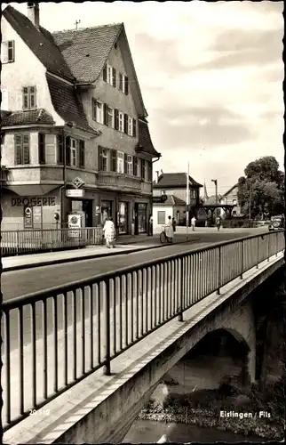 Ak Eislingen an der Fils Württemberg, Blick über die Brücke, Drogerie