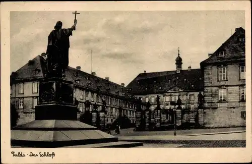 Ak Fulda in Hessen, Das Schloss, Denkmal