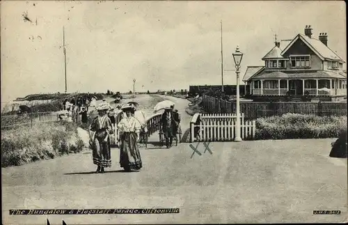 Ak Cliftonville Kent England, The Bungalow and Flagstaff Parade