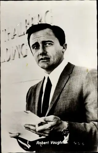 Ak Schauspieler Robert Vaughn als Napoleon Solo