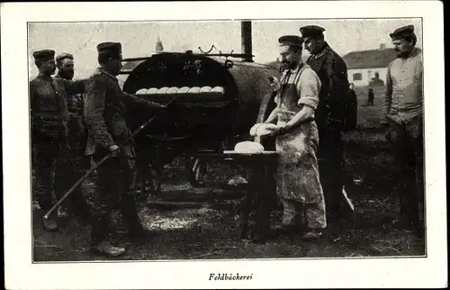 Ak Deutsche Soldaten in Uniformen, Feldbäckerei, I WK