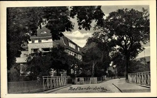 Ak Bad Gandersheim am Harz, Straßenpartie im Ort