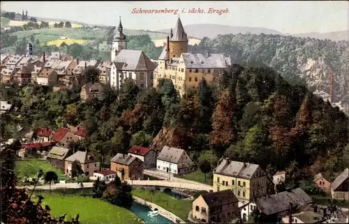 Ak Schwarzenberg im Erzgebirge Sachsen, Panorama vom Ort, Kirche, Burg