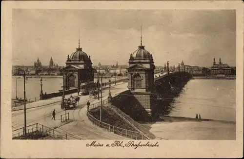 Ak Mainz am Rhein, Straßenbrücke, Kutsche